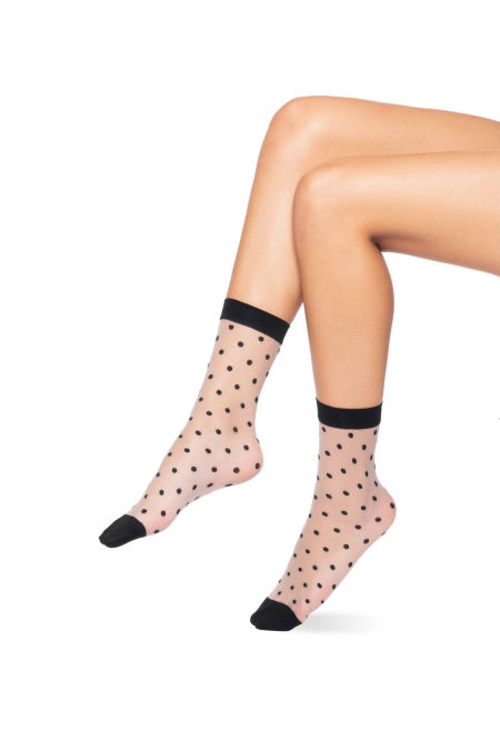 Skarpetki bezuciskowe w kropki 20 DEN
