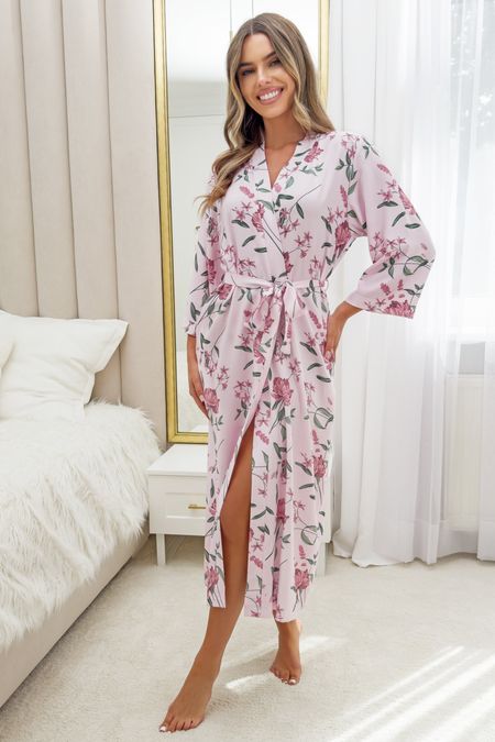 Elegancki długi szlafrok damski z wiskozy - Gabriela długi